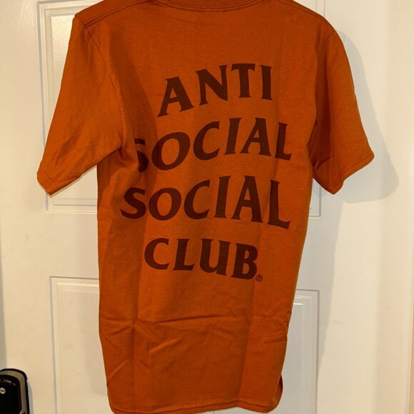 T-shirt - Picture 2 of 2